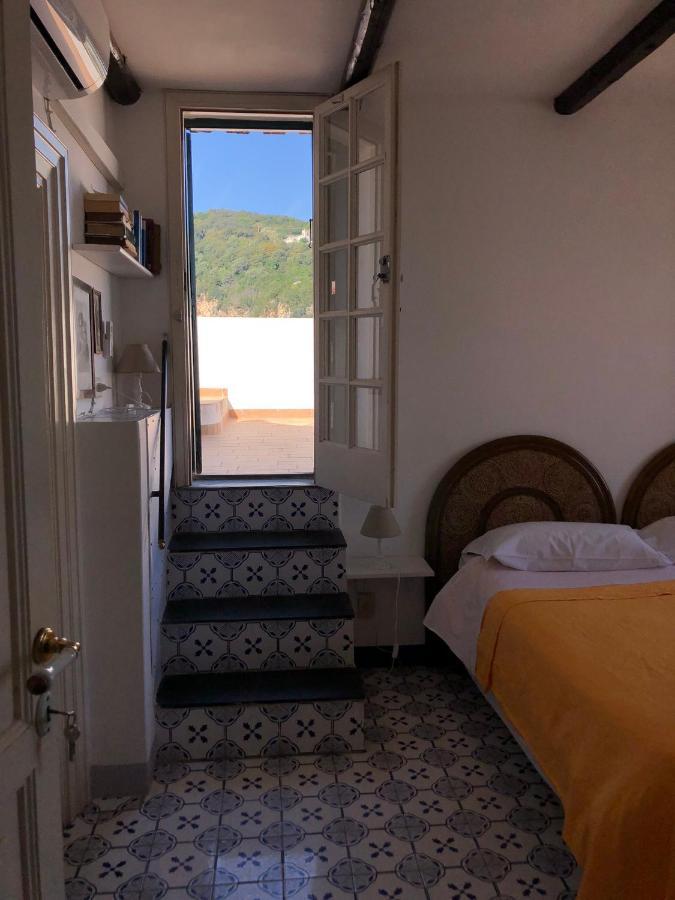 Il Vecchio E Il Mare Bed & Breakfast กาเอตา ภายนอก รูปภาพ