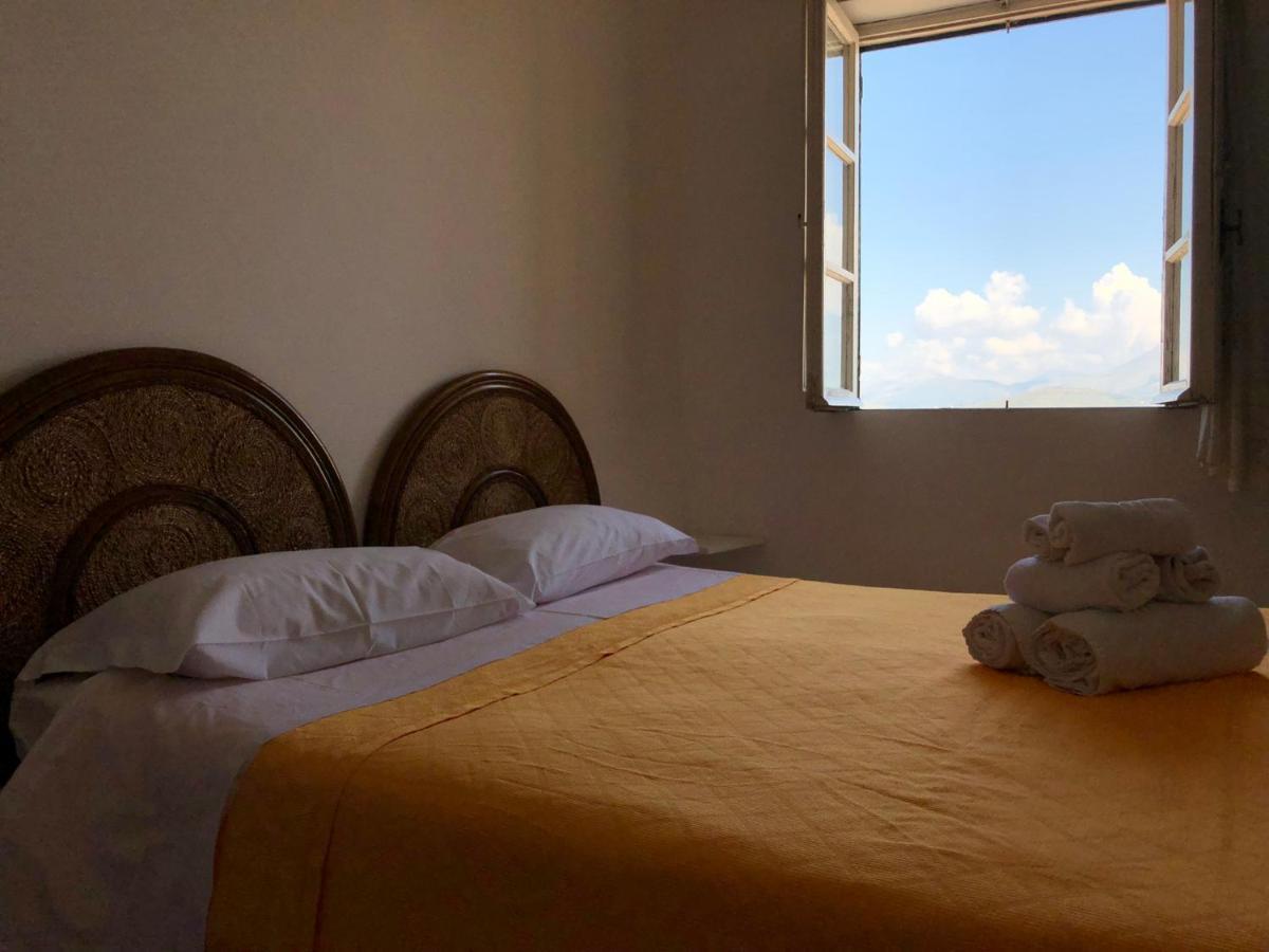 Il Vecchio E Il Mare Bed & Breakfast กาเอตา ภายนอก รูปภาพ