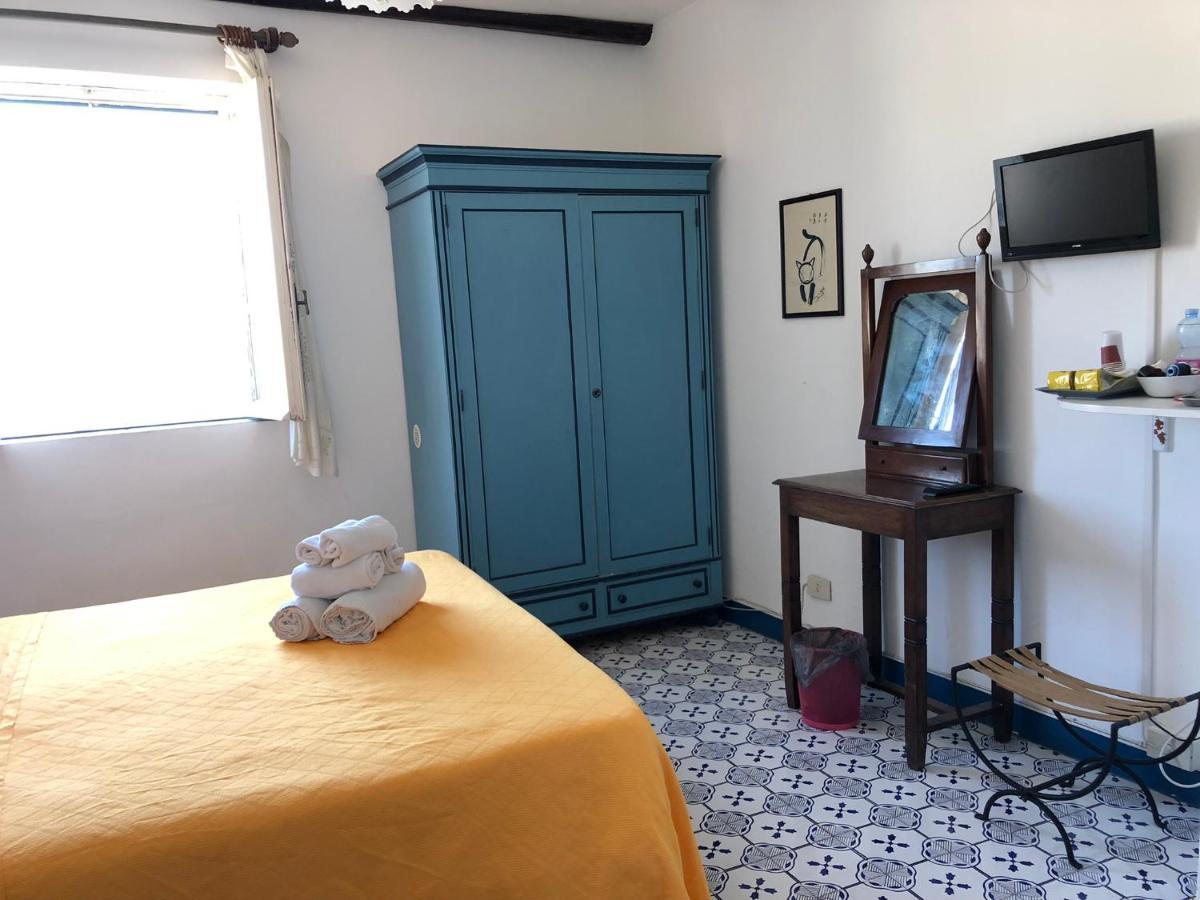 Il Vecchio E Il Mare Bed & Breakfast กาเอตา ภายนอก รูปภาพ