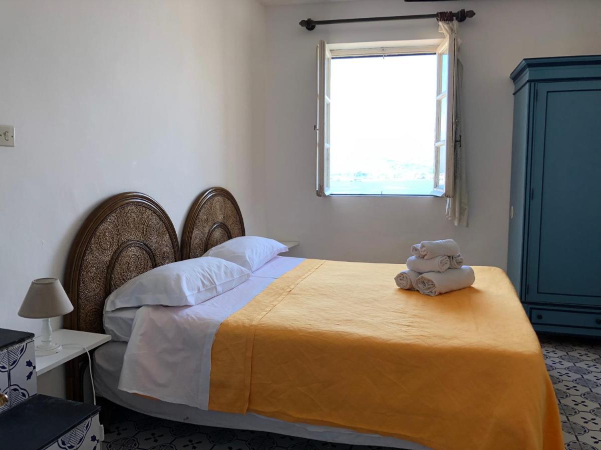 Il Vecchio E Il Mare Bed & Breakfast กาเอตา ภายนอก รูปภาพ