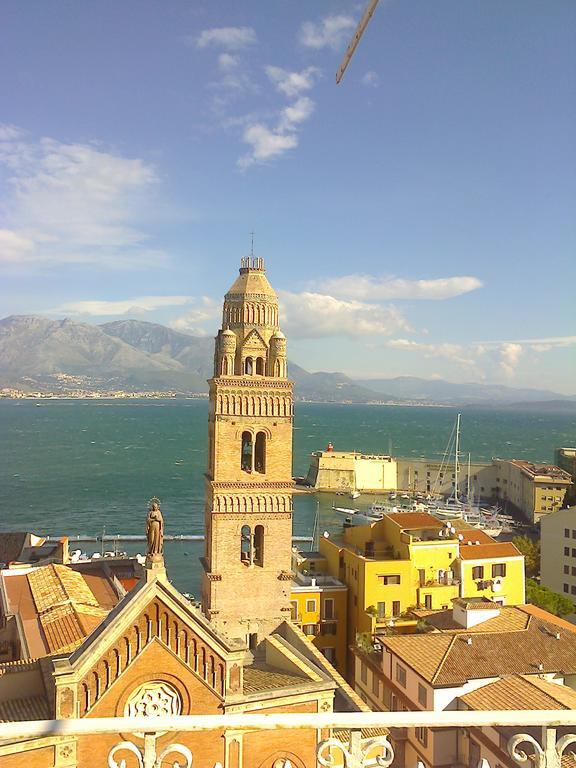 Il Vecchio E Il Mare Bed & Breakfast กาเอตา ภายนอก รูปภาพ